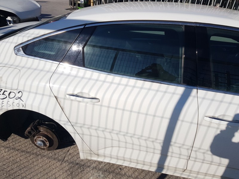 Recambio de puerta trasera derecha para renault talisman (lp_) 1.6 dci 130 referencia OEM IAM 821003230R  