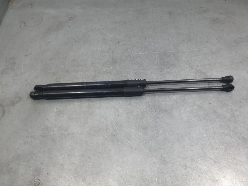 Recambio de amortiguadores maletero / porton para dacia sandero iii 1.0 tce 90 referencia OEM IAM 904525475R  