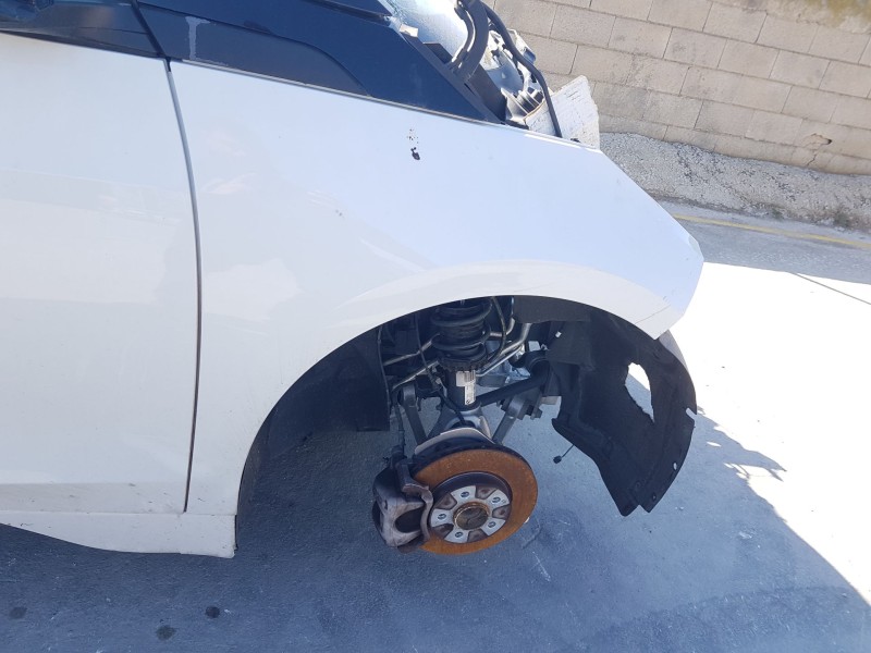 Recambio de aleta delantera derecha para bmw i3 (i01) electric referencia OEM IAM 51647375894  