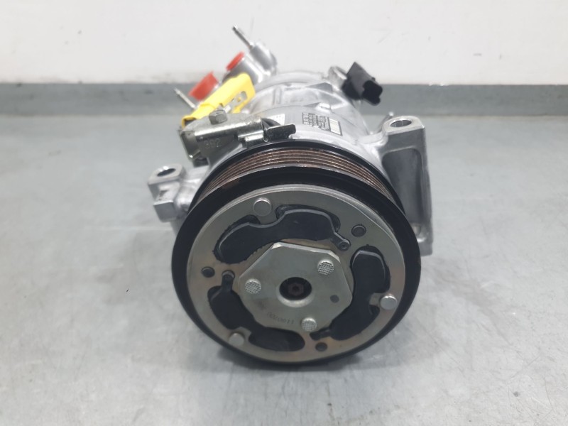 Recambio de compresor aire acondicionado para peugeot 2008 ii (ud_, us_, uy_, uj_, ur_, uc_) 1.2 puretech 100 referencia OEM IAM