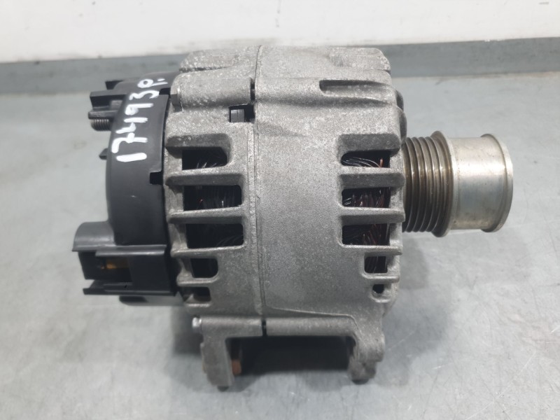 Recambio de alternador para seat arona (kj7, kjp) 1.0 tgi referencia OEM IAM 05E903026Q 2740516B VALEO