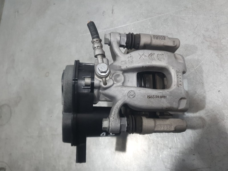 Recambio de pinza freno trasera derecha para peugeot 2008 ii (ud_, us_, uy_, uj_, ur_, uc_) 1.2 puretech 100 referencia OEM IAM 