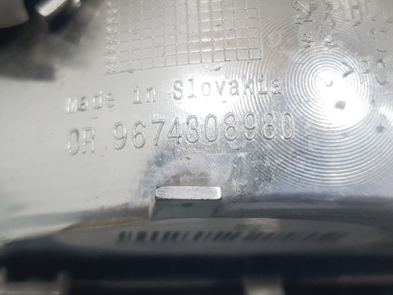 Recambio de piloto trasero central para opel corsa f (p2jo) 1.2 (68) referencia OEM IAM 9674308980 010830 HELLA