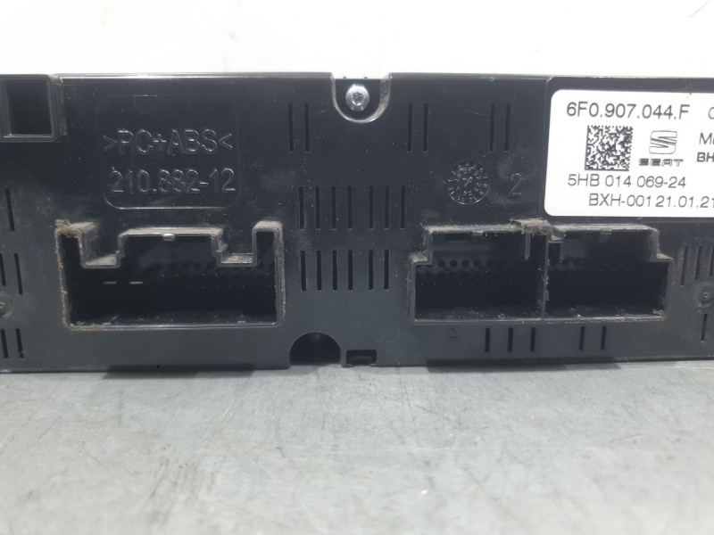 Recambio de mando climatizador para seat arona (kj7, kjp) 1.0 tgi referencia OEM IAM 6F0907044F  