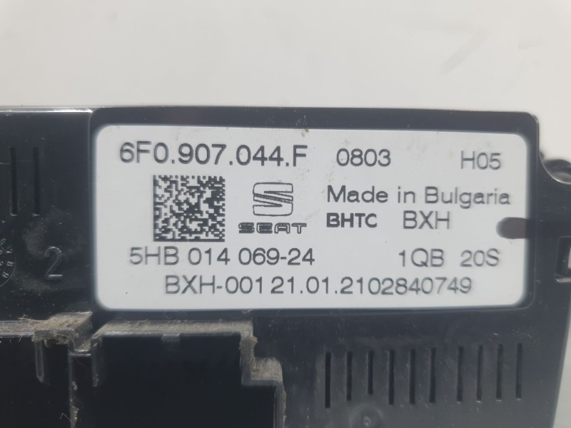 Recambio de mando climatizador para seat arona (kj7, kjp) 1.0 tgi referencia OEM IAM 6F0907044F  