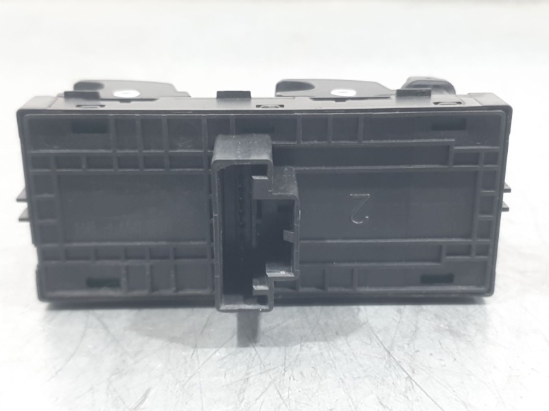 Recambio de mando elevalunas delantero izquierdo para seat arona (kj7, kjp) 1.0 tgi referencia OEM IAM 5G0959857F C/ MANDO RETRO