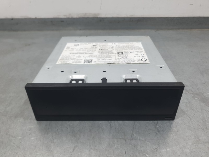 Recambio de sistema audio / radio para seat arona (kj7, kjp) 1.0 tgi referencia OEM IAM 6F0035820B  