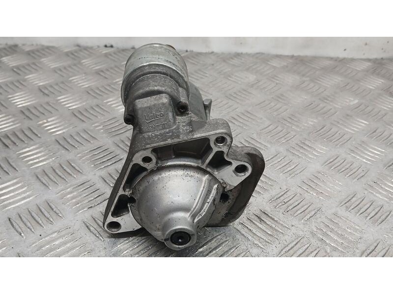 Recambio de motor arranque para renault clio iv business referencia OEM IAM 233003329R VALEO TS12E9