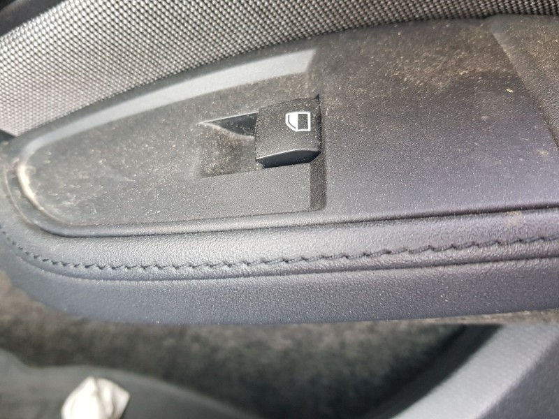 Recambio de mando elevalunas delantero derecho para bmw i3 (i01) electric referencia OEM IAM 61319208107  