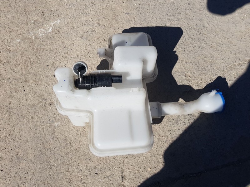 Recambio de deposito limpia para bmw i3 (i01) electric referencia OEM IAM 61667304020  