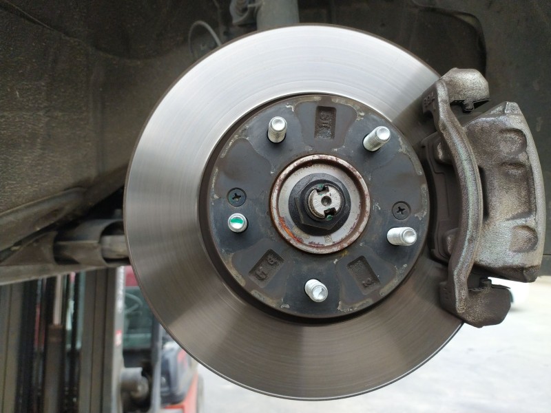 Recambio de mangueta delantera derecha para kia niro i (de) 1.6 gdi hybrid referencia OEM IAM 51711G2000  