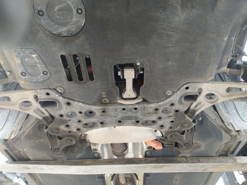 Recambio de puente delantero para kia niro i (de) 1.6 gdi hybrid referencia OEM IAM 62405G5100  