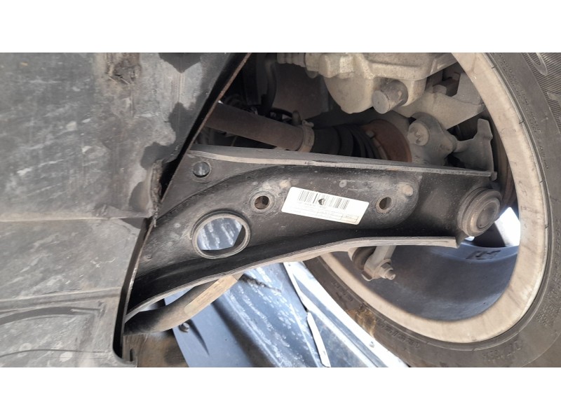 Recambio de brazo suspension inferior delantero izquierdo para fiat 500 c (312_) 1.2 (312cxa1a, 312axa1a) referencia OEM IAM 520