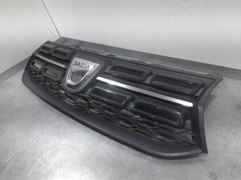 Recambio de rejilla delantera para dacia logan ii tce 90 lpg referencia OEM IAM 623108484R  