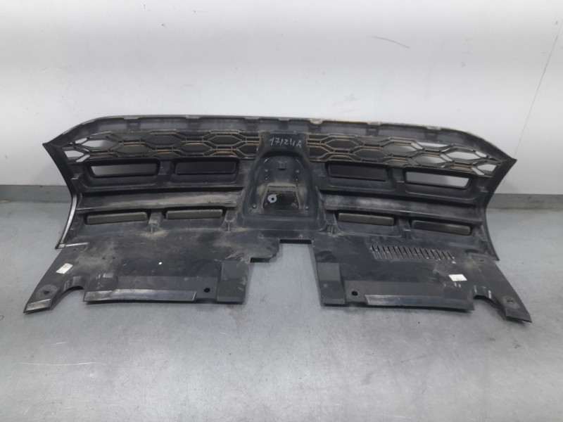 Recambio de rejilla delantera para dacia logan ii tce 90 lpg referencia OEM IAM 623108484R  