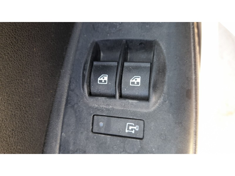 Recambio de mando elevalunas delantero izquierdo para fiat doblo cargo (263_) 1.3 d multijet (263wxu1a) referencia OEM IAM 73549