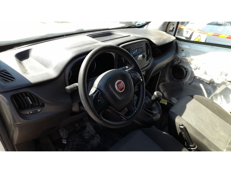 Recambio de salpicadero para fiat doblo cargo (263_) 1.3 d multijet (263wxu1a) referencia OEM IAM 735518770  