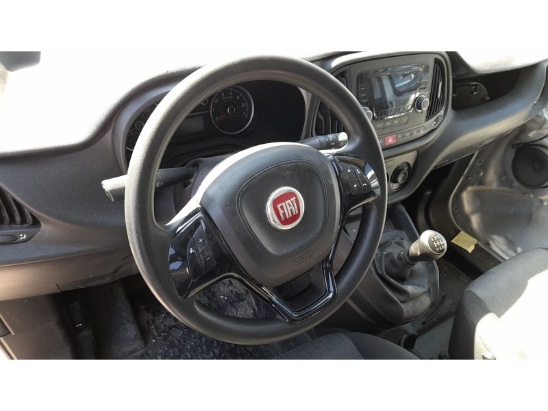 Recambio de volante para fiat doblo cargo (263_) 1.3 d multijet (263wxu1a) referencia OEM IAM 735690705  