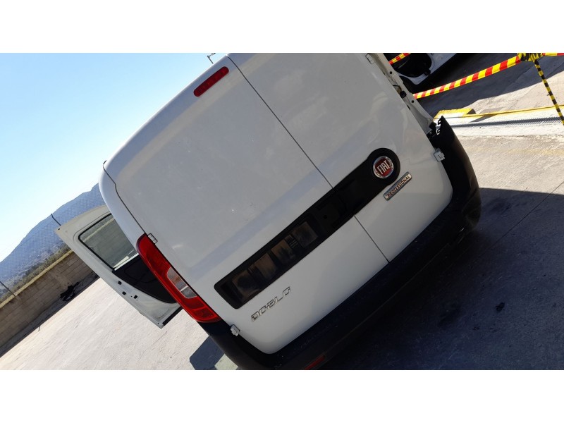 Recambio de puerta trasera izquierda carga para fiat doblo cargo (263_) 1.3 d multijet (263wxu1a) referencia OEM IAM 52205147  