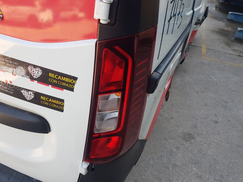 Recambio de piloto trasero derecho para renault express furgoneta/monovolumen 1.5 blue dci 75 (f6aa) referencia OEM IAM 26550491