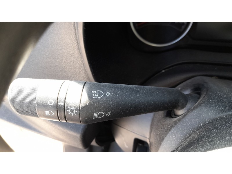 Recambio de mando luces y limpia para fiat doblo cargo (263_) 1.3 d multijet (263wxu1a) referencia OEM IAM 735707942  