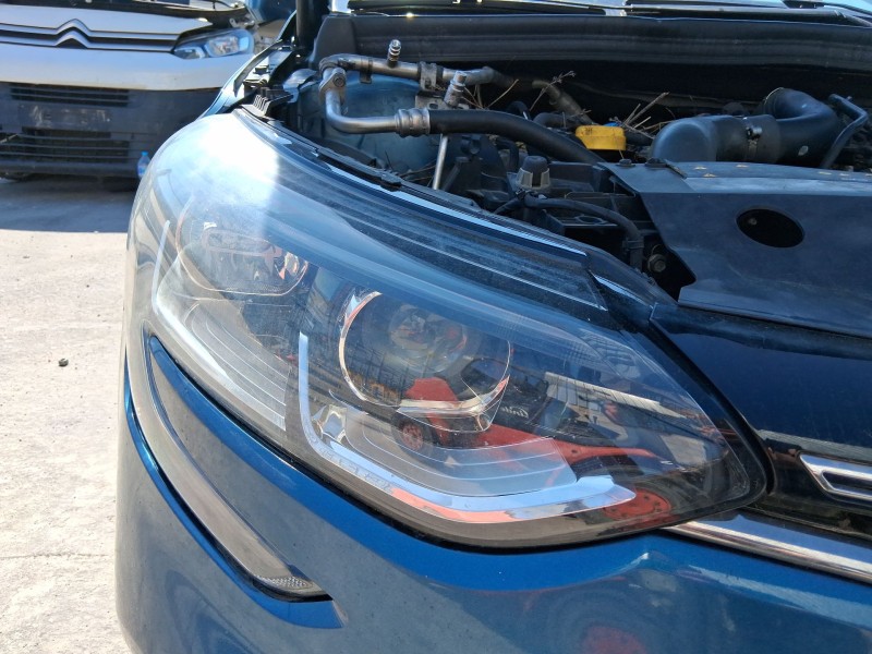 Recambio de faro derecho para renault megane iv hatchback (b9a/m/n_) 1.2 tce 130 (b9mr) referencia OEM IAM 260106878R XENON 