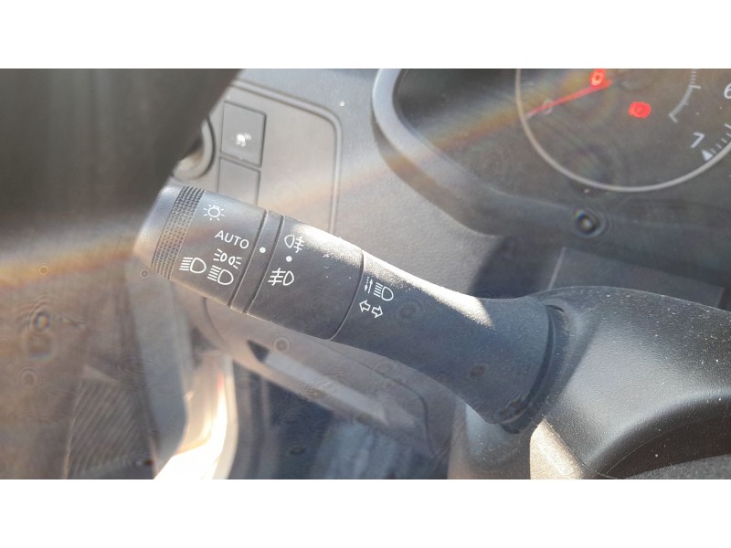 Recambio de mando luces y limpia para renault express furgoneta/monovolumen 1.5 blue dci 75 (f6aa) referencia OEM IAM 255676114R