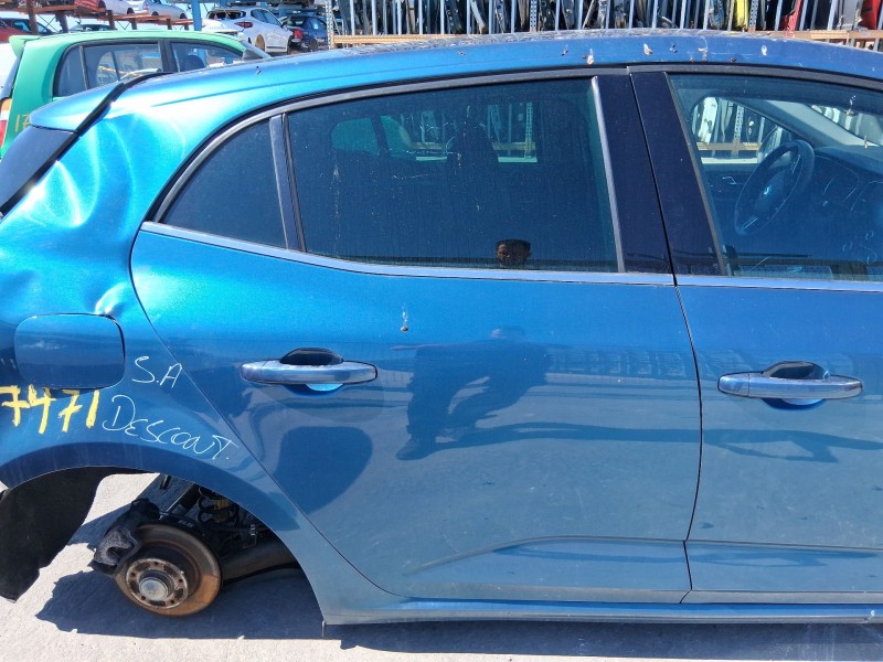 Recambio de puerta trasera derecha para renault megane iv hatchback (b9a/m/n_) 1.2 tce 130 (b9mr) referencia OEM IAM 821001172R 