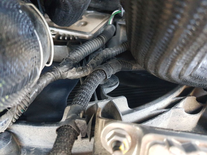 Recambio de electroventilador para renault express furgoneta/monovolumen 1.5 blue dci 75 (f6aa) referencia OEM IAM 214818260R  