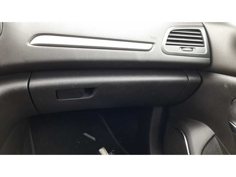 Recambio de guantera para renault megane iv hatchback (b9a/m/n_) 1.2 tce 130 (b9mr) referencia OEM IAM 685005280R  