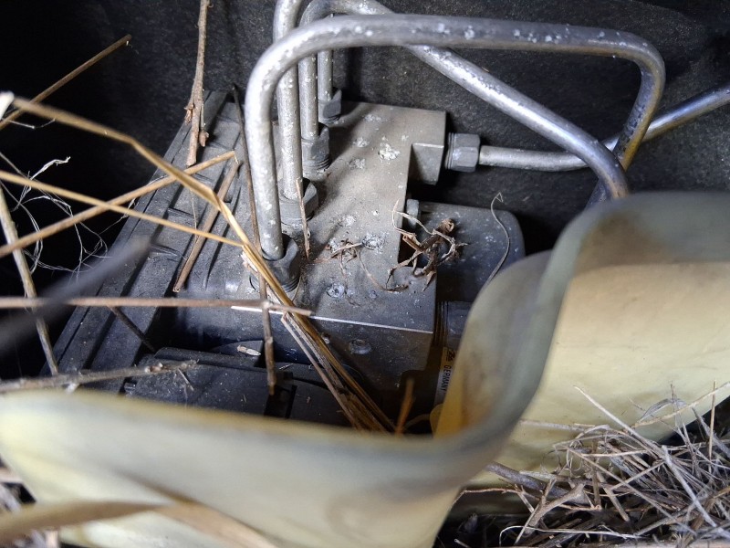 Recambio de abs para renault megane iv hatchback (b9a/m/n_) 1.2 tce 130 (b9mr) referencia OEM IAM 476600737R  