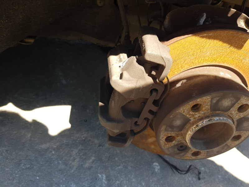 Recambio de pinza freno delantera derecha para bmw 1 (f20) 116 d referencia OEM IAM 34116850644  