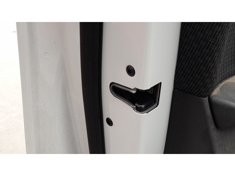 Recambio de cerradura puerta delantera izquierda para bmw 1 (f40) 116 d referencia OEM IAM 51217956135  