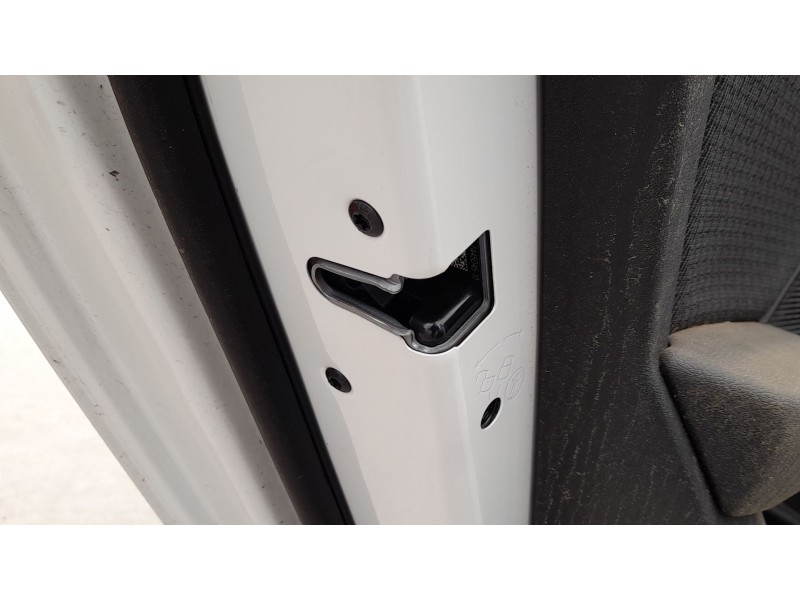 Recambio de cerradura puerta trasera izquierda para bmw 1 (f40) 116 d referencia OEM IAM 51227956143  