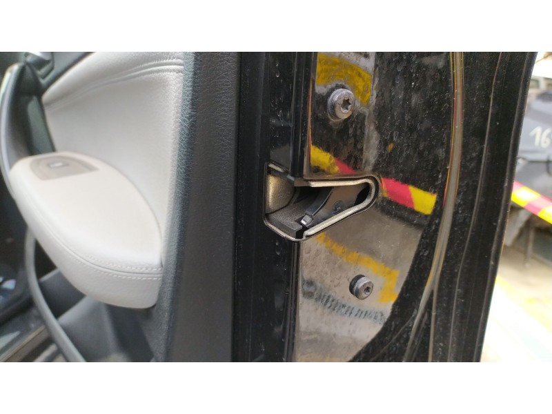 Recambio de cerradura puerta delantera derecha para bmw 1 (f20) 116 d referencia OEM IAM 51217229458  