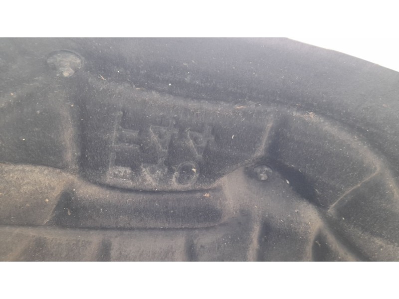 Recambio de plastico pase rueda tras. dch. para bmw 1 (f40) 116 d referencia OEM IAM 51717484192  