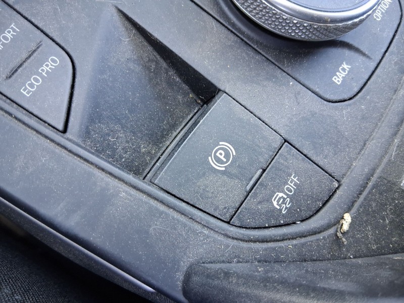 Recambio de palanca freno de mano para bmw 1 (f40) 116 d referencia OEM IAM  PULSADOR ELECTRICO 