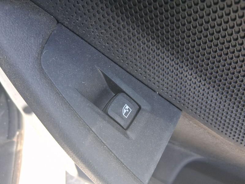 Recambio de mando elevalunas trasero derecho para bmw 1 (f40) 116 d referencia OEM IAM 61317950756  