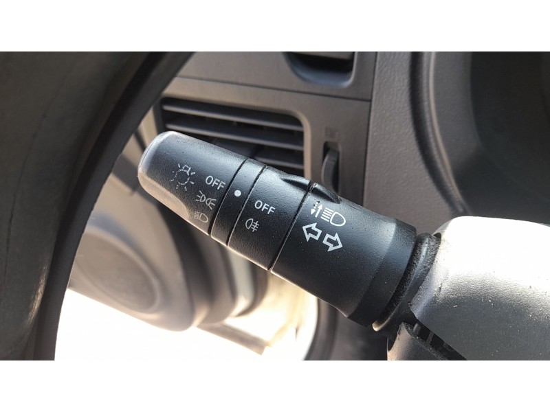 Recambio de mando luces y limpia para nissan x-trail ii (t31) 2.0 dci 4x4 referencia OEM IAM 25540EM06E  25260EM00E