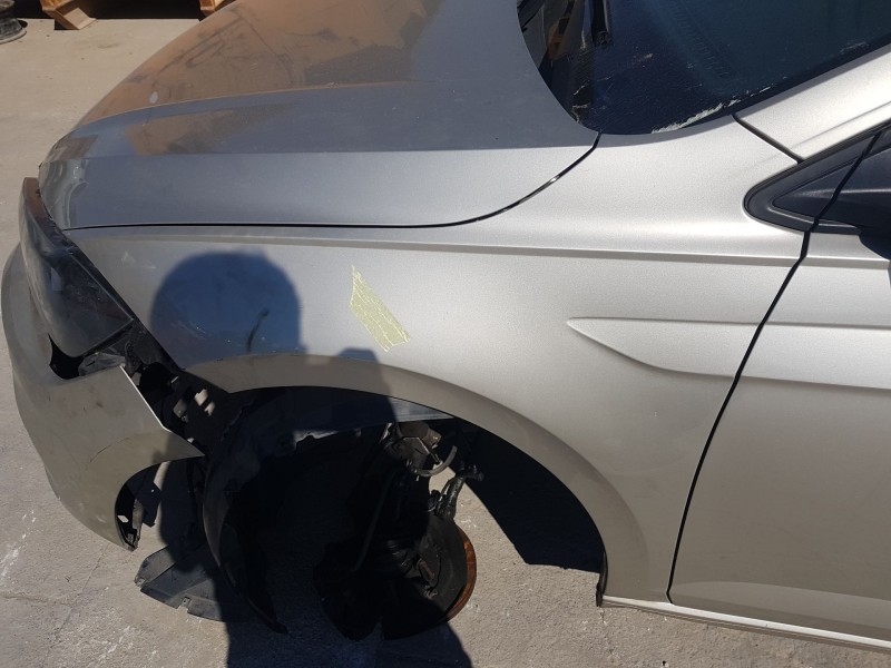 Recambio de aleta delantera izquierda para volkswagen polo vi (aw1, bz1, ae1) 1.0 tsi referencia OEM IAM 2G0821105 TOCADA 