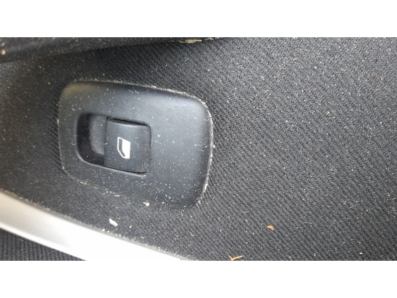 Recambio de mando elevalunas trasero izquierdo para citroën c5 iii (rd_) 2.0 hdi 140 referencia OEM IAM 6490C6  