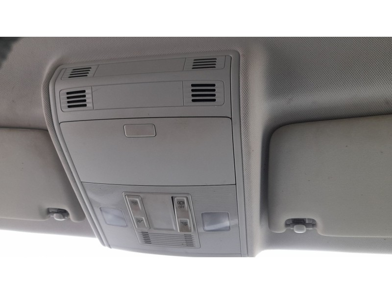 Recambio de luz interior para volkswagen polo vi (aw1, bz1, ae1) 1.0 tsi referencia OEM IAM 3B0947105CTS4  