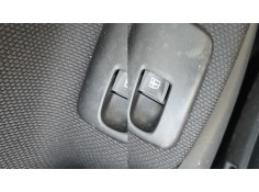 MANDO ELEVALUNAS DELANTERO DERECHO A4158210081 