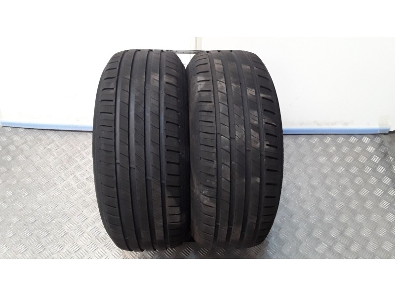 Recambio de neumatico pareja para neumaticos reutilizados - referencia OEM IAM 215551697W TAURUS 215/55/16/97W