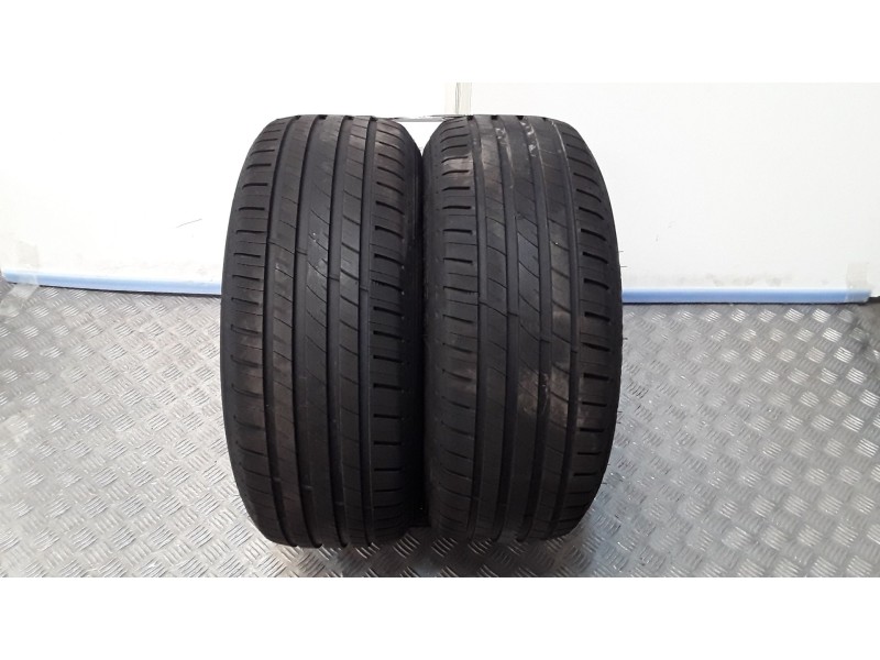 Recambio de neumatico pareja para neumaticos reutilizados - referencia OEM IAM 215551697W TAURUS 215/55/16/97W