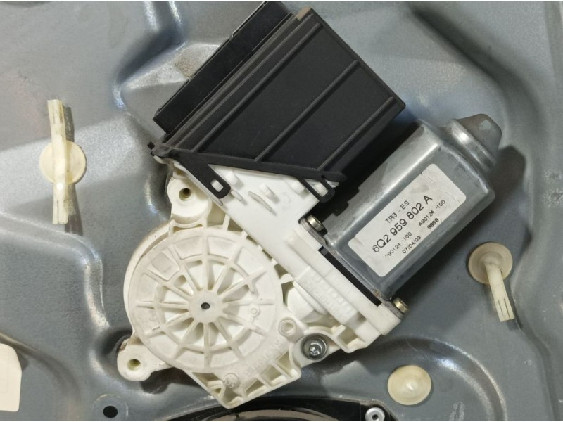 Recambio de elevalunas delantero izquierdo para seat ibiza (6l1) fresh referencia OEM IAM 6L3837751K  ELECTRICO