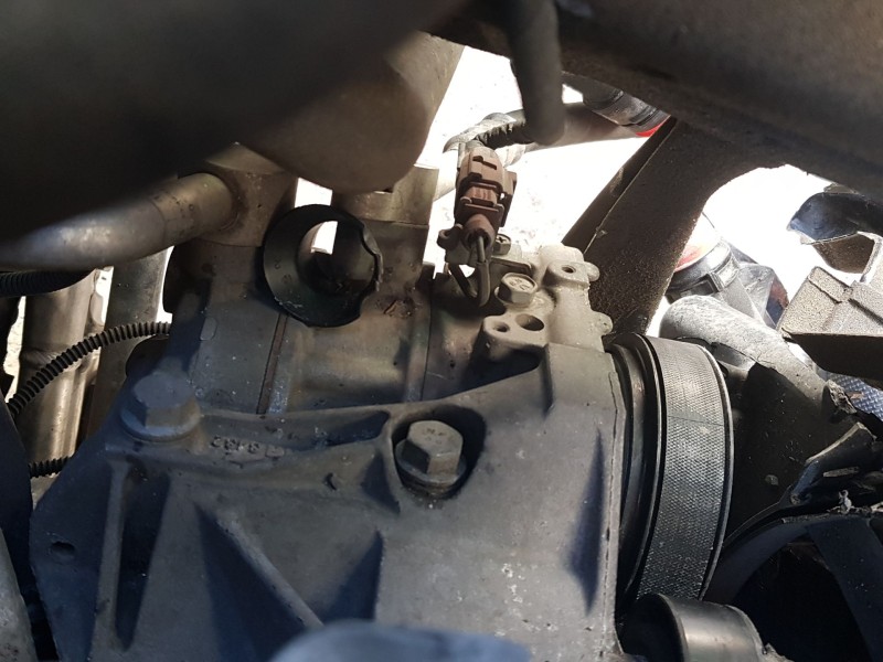 Recambio de compresor aire acondicionado para audi a5 sportback (8ta) 2.0 tdi referencia OEM IAM 8K0260805R  