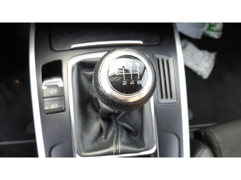 Recambio de palanca cambio para audi a5 sportback (8ta) 2.0 tdi referencia OEM IAM 8K0711055K  