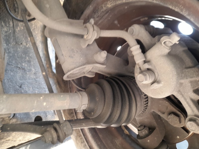 Recambio de mangueta delantera izquierda para daewoo kalos (klas) 1.4 referencia OEM IAM 96870493  