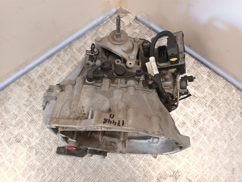 Recambio de caja cambios para peugeot 5008 (0u_, 0e_) 1.6 hdi referencia OEM IAM 20DR15 20DS85 2232G9